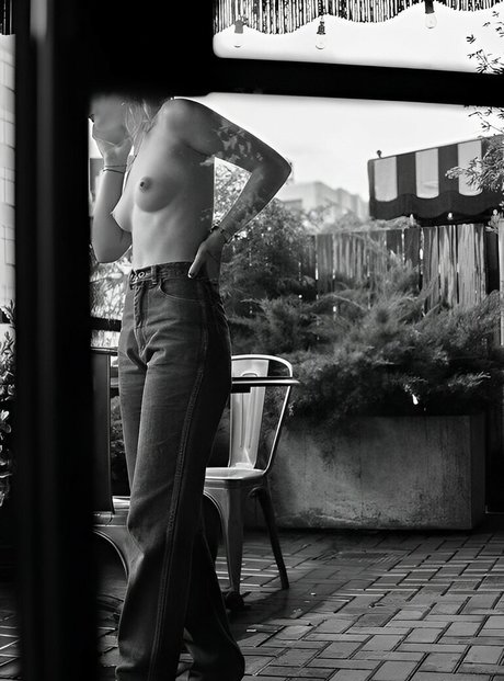 Esther McGregor model high quality pictures