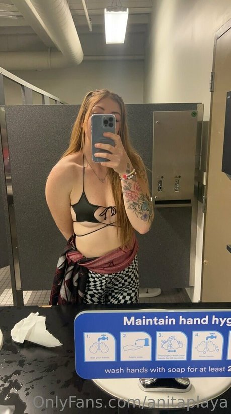 Anita Playa exclusive actress img