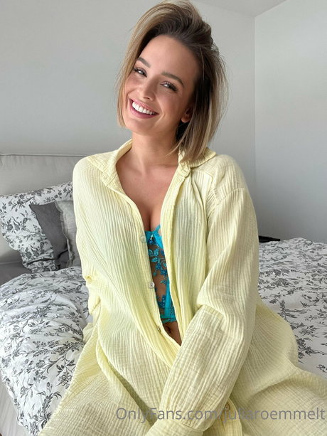 Julia Roemmelt pornstar beautiful photos