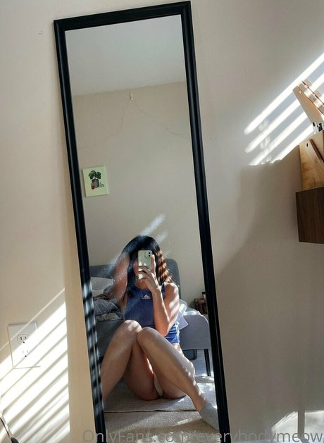 everybodymeow nude actress image