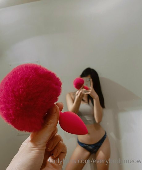 everybodymeow pornstar adult photos