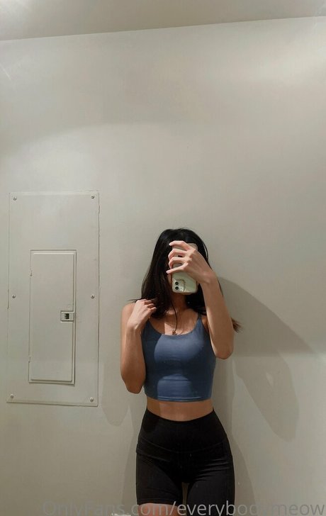 everybodymeow star beautiful pics