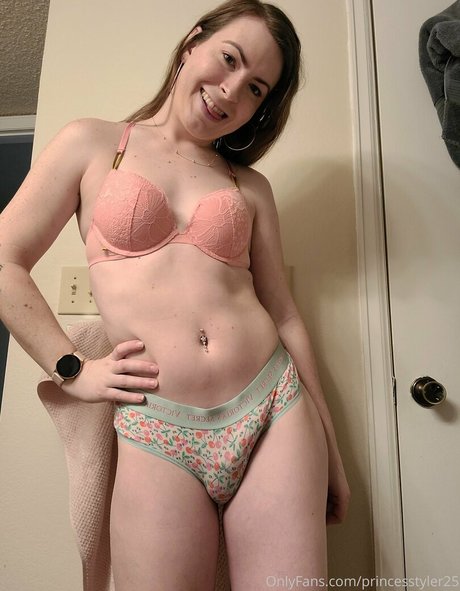 princesstyler25 hot pornstar image