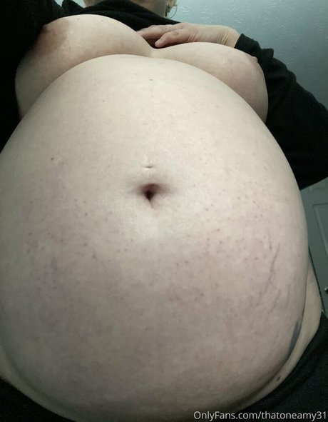 thatoneamy31 adult star pic