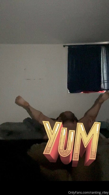 ranting riley pornstar naked pictures
