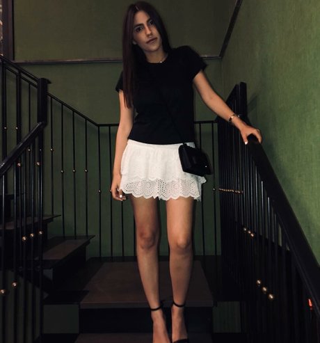 Meshi Malka pornographic model pictures