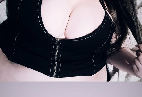 FacialTarget69 porn star image