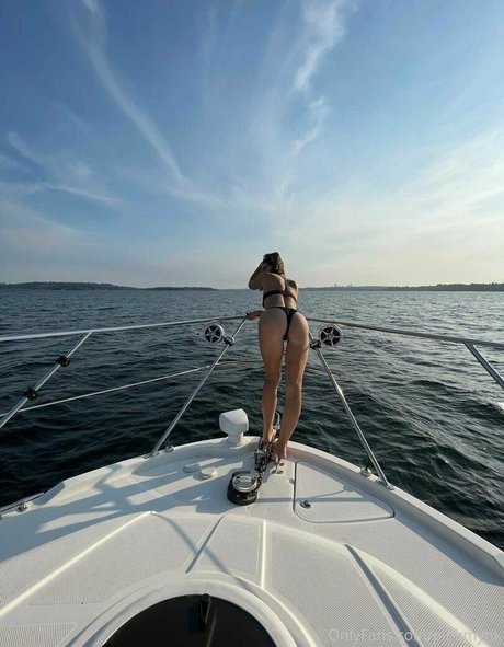 pinkmynk free model gallery