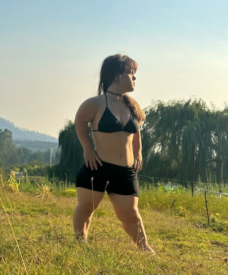 Jomini Dancer pornstar exclusive images