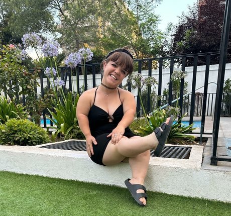 Jomini Dancer beautiful pornstar pics