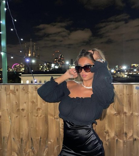 Camille Kathleen Bennetton naked actress pics