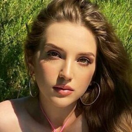 Anjelika R Jilydass model adult photo