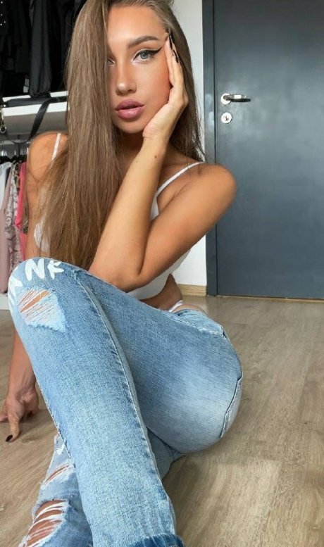 Anita Flexi model free pics