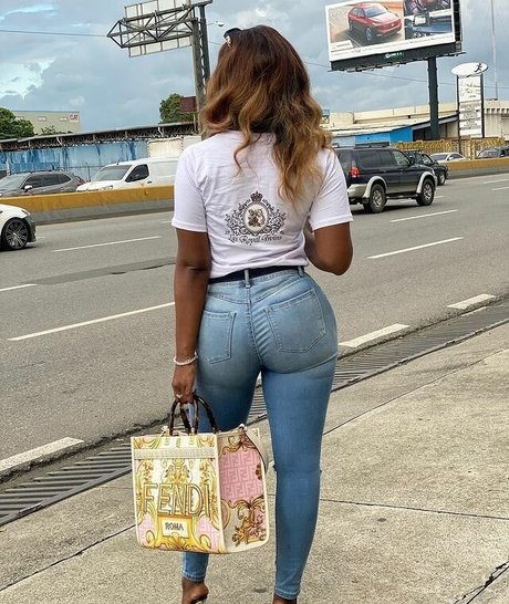 Amara La Negra star perfect galleries