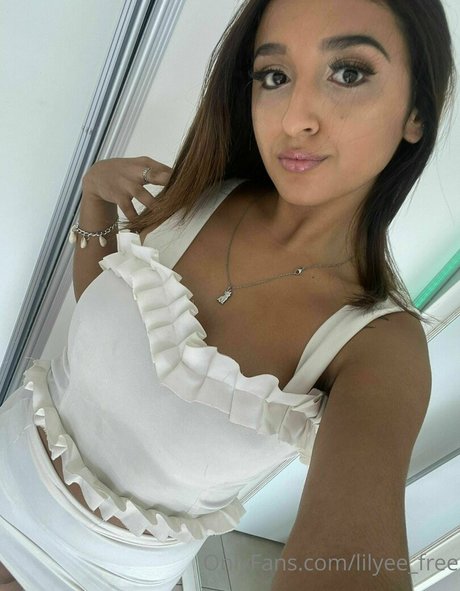 lilyee free star naked galleries