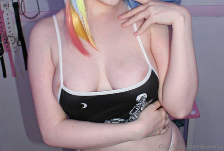 bunniix model xxx photo