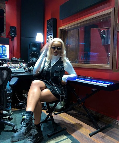 thecleopatraway star art pics