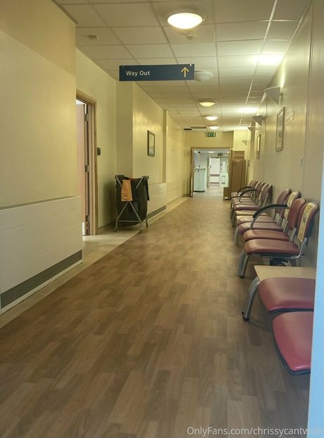 chrissycantwalk xxx pornstar galleries