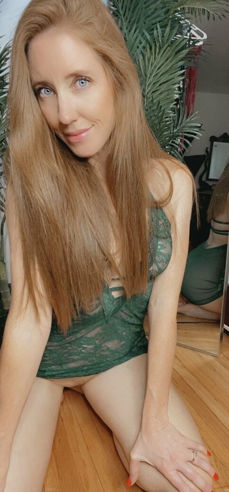 jennysroompics star naked images