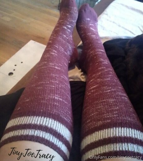 tinytoetracy nude model photos