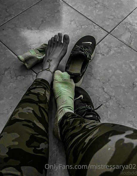 mistressarya02 model art image