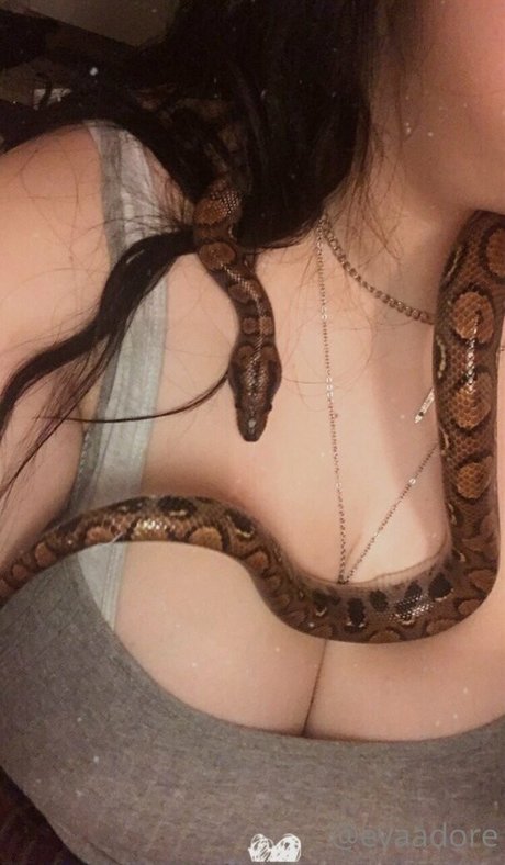 divine hedonist free nudes model photo