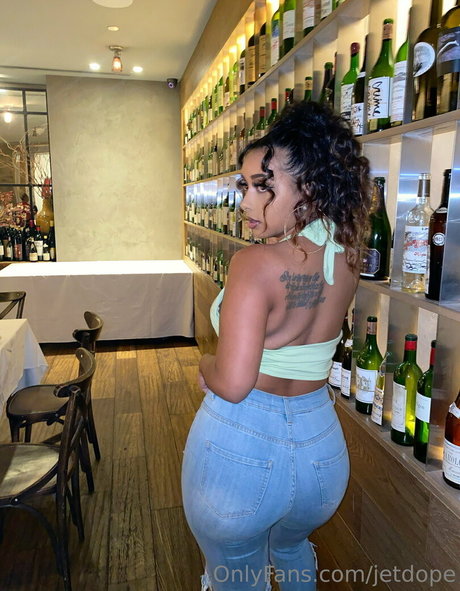 jetdope erotic model pic