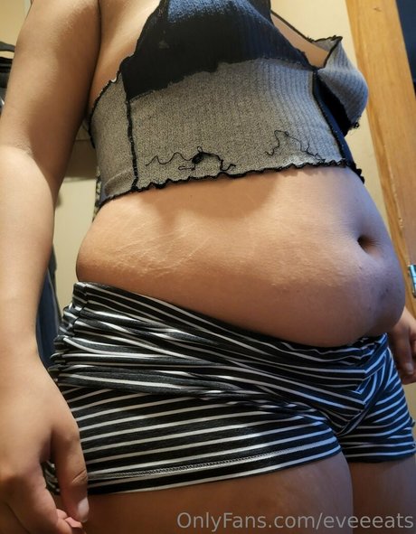 eveeeats naked actress photos