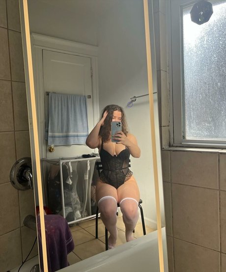 Itzwhitechina pornstar nude images