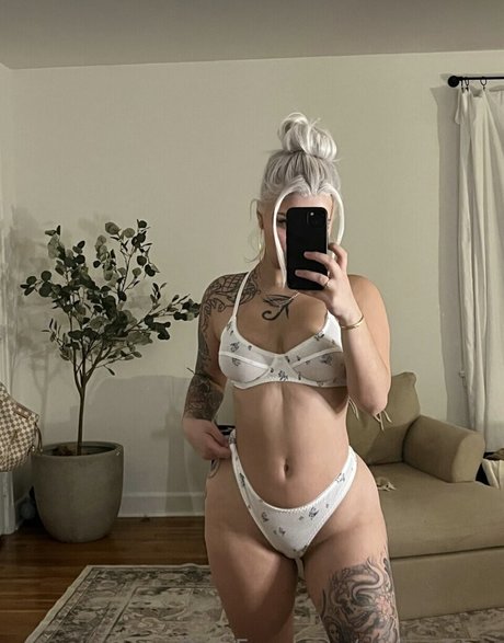 amina blue high quality model pictures