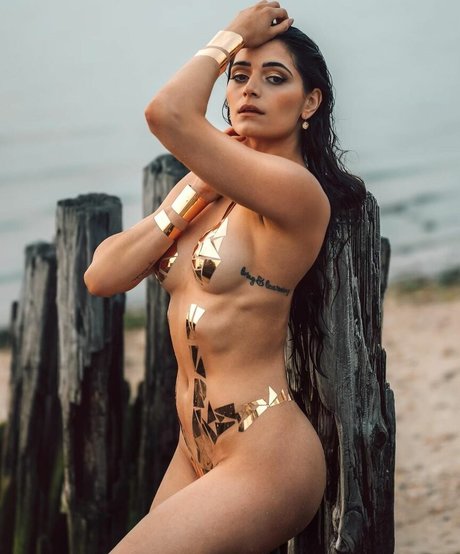 Annabel DaSilva perfect model gallery