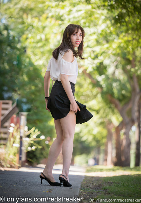 redstreaker pornstar naked image