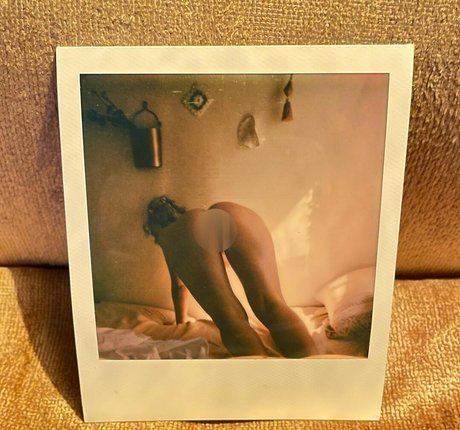 alittle vampy nude pornstar gallery