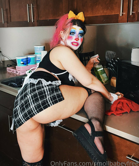 smollbabeyfree star photo