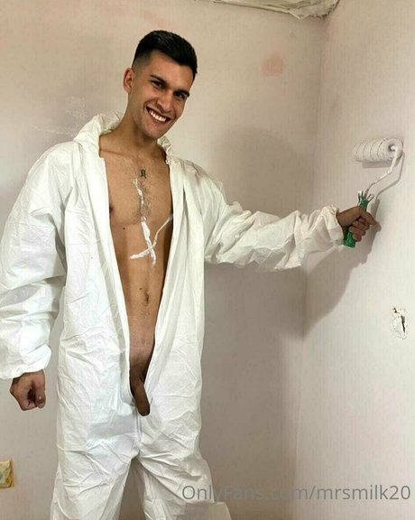 mrsmilk20 model nude pic