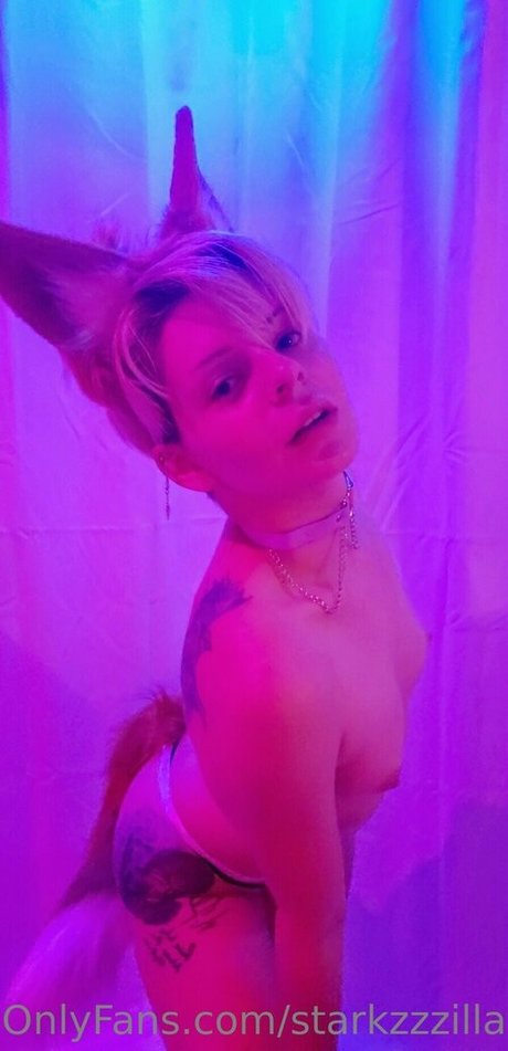 starkzzzilla porn star photo