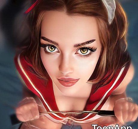 QT Lux erotic actress img