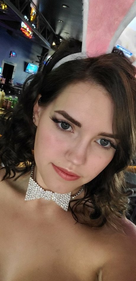 QT Lux top actress archive