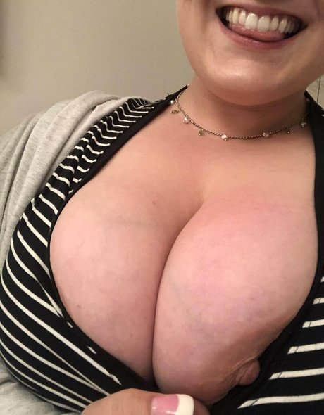 daydreamingprisoner252 art model pic