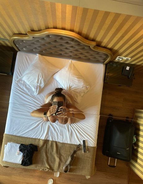 xeniahelleincgoddess hot star images