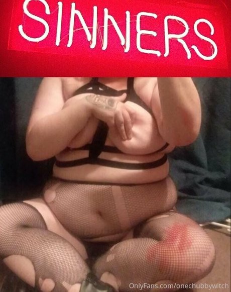 onechubbywitch beautiful model photo