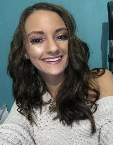 paisleypepper actress picture