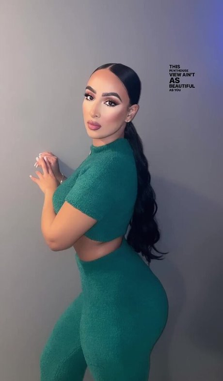 Omaima Benamre model high quality gallery