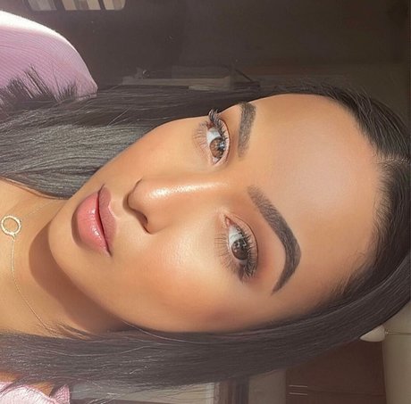 Omaima Benamre pornographic actress archive