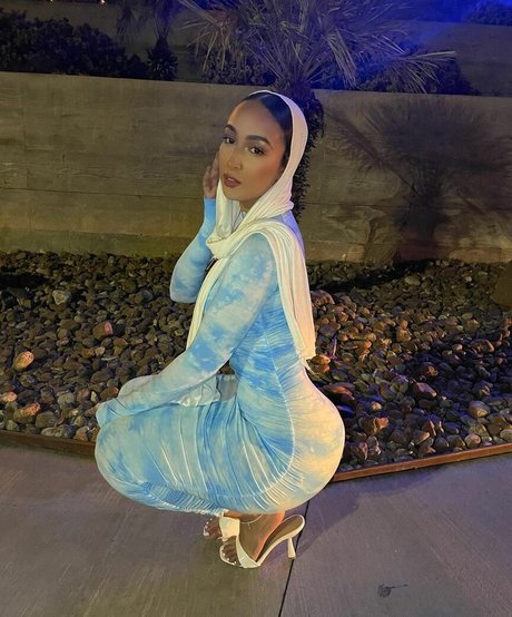 Omaima Benamre star top photos