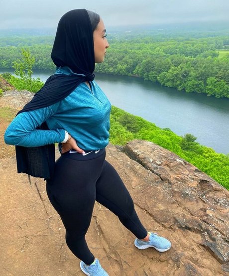 Omaima Benamre pretty model image