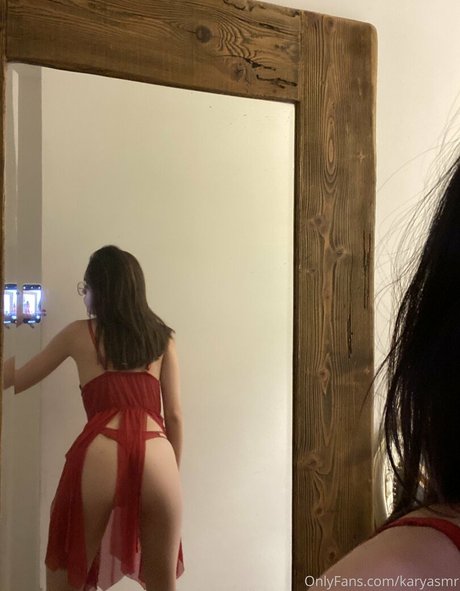 kvry22 model nudes image