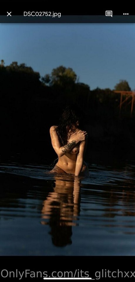 its glitchxx model pornographic pics