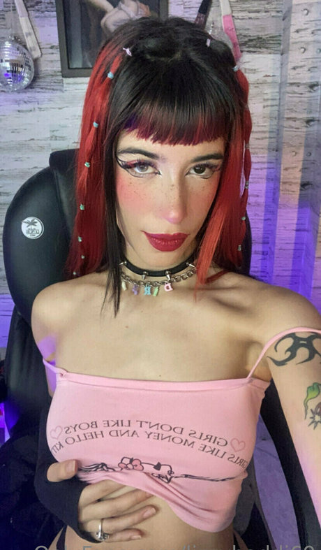lizzybaddi69 hot model archive