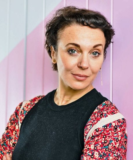 Amanda Abbington pretty model pictures